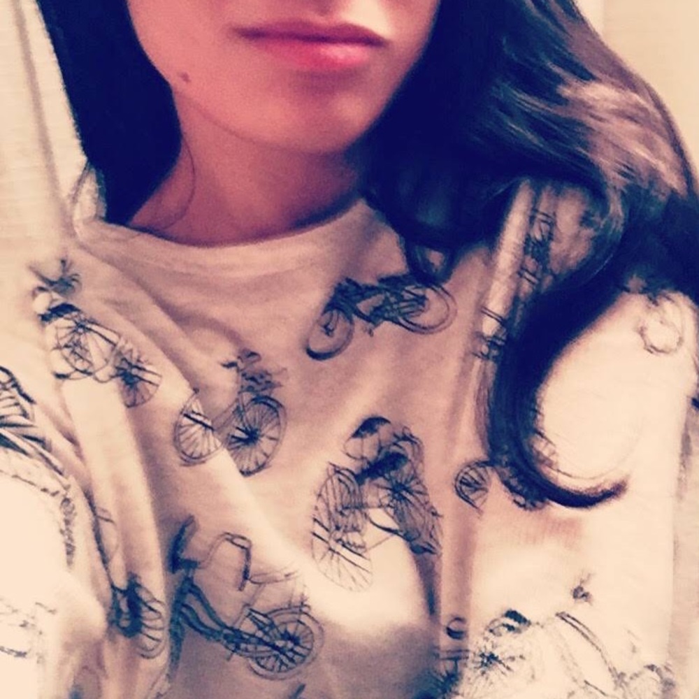 Meet your Posher, Desi